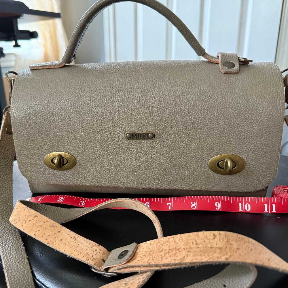 NWOT: MUD Leather/Cork taupe purse; Top handle & Cross-body Strap